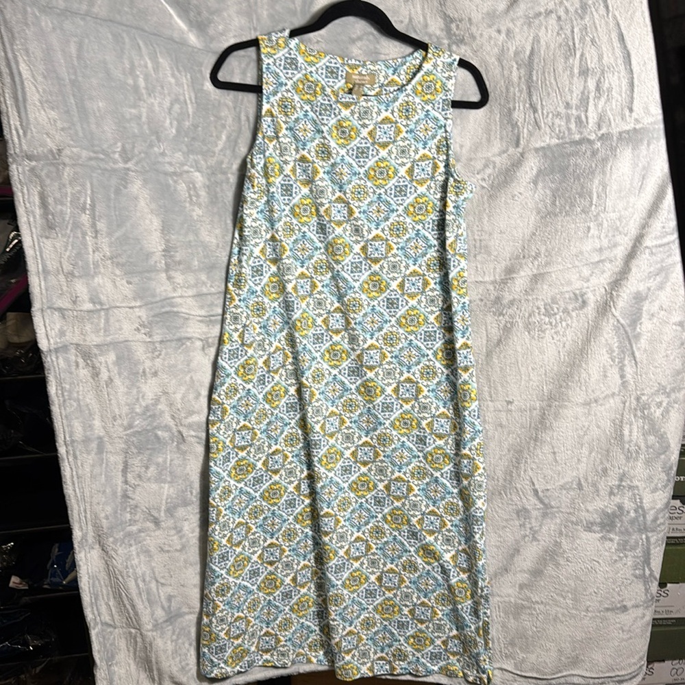 Naturals d&co. Dress size medium linen blend boat neck sleeveless side pockets